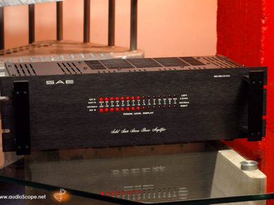 SAE 2200 Power Amp