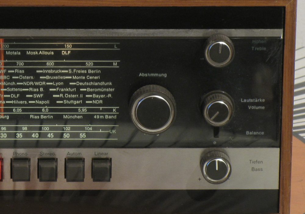 SABA Studio II 台式收音机