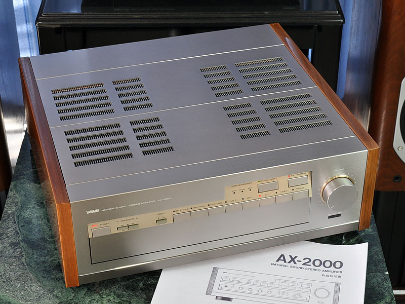 Yamaha ax-700. Ax 2000. Sony ax2000 видеокамера. Видеокамера sony 2000x. Сони ax 2000 e.