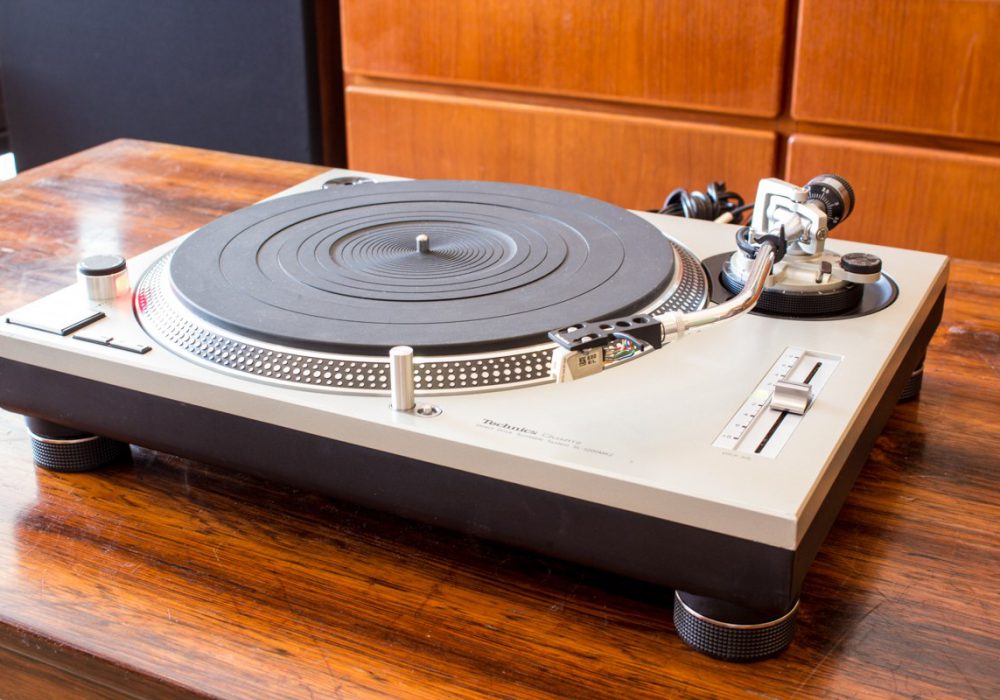 Technics SL-1200 MKII 黑胶唱机