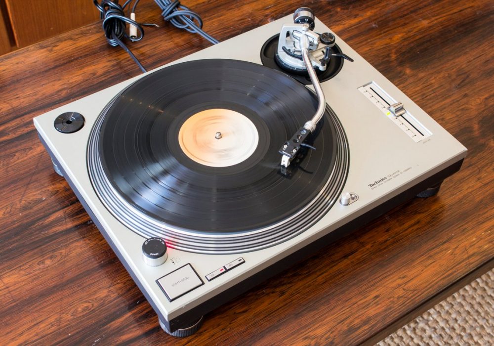 Technics SL-1200 MKII 黑胶唱机