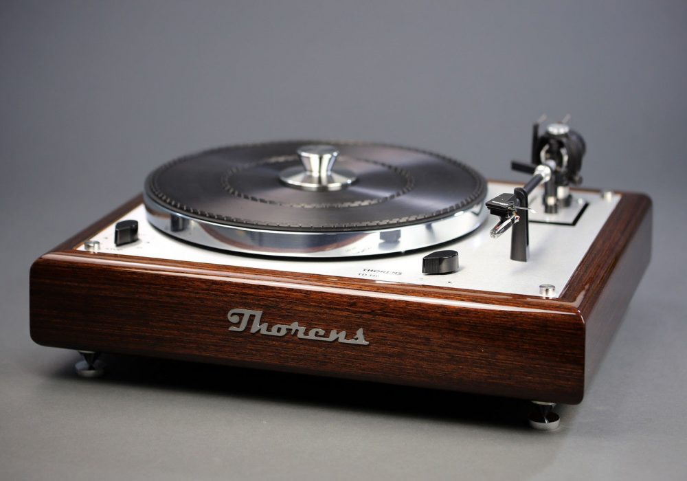多能士 Thorens TD 146 黑胶唱机