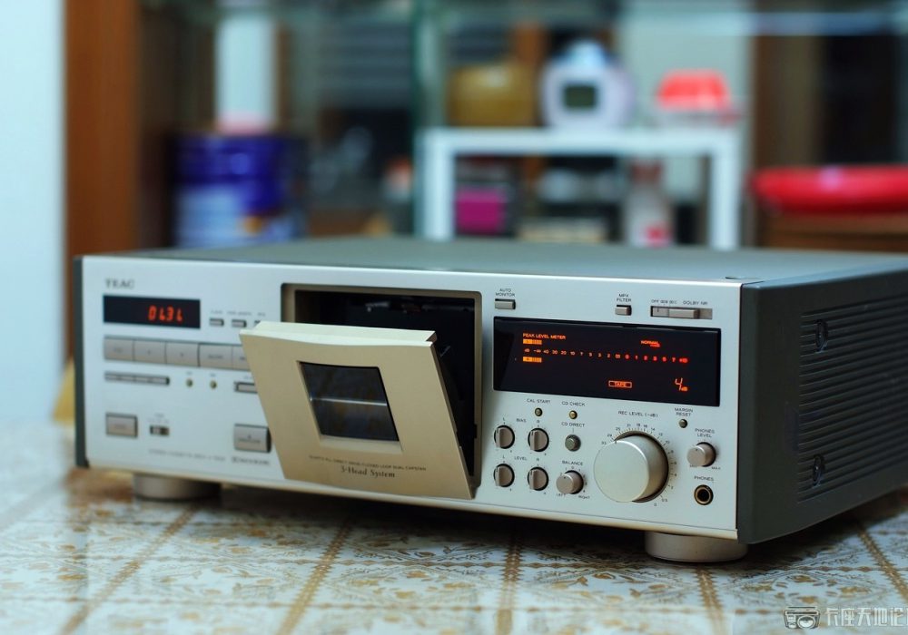 TEAC V7000 卡座