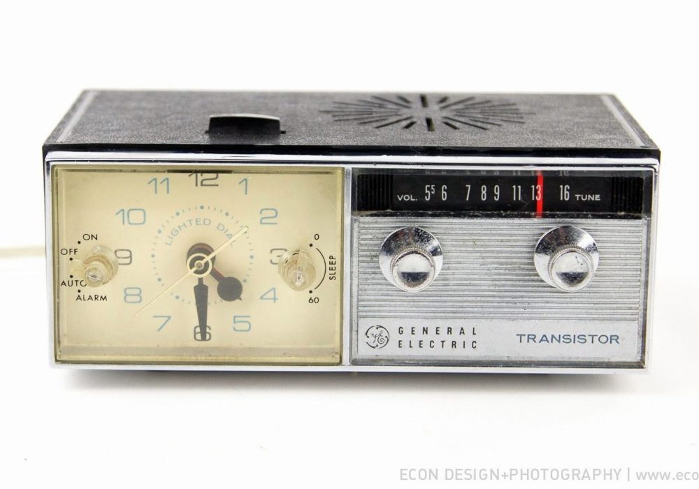古董 General Electric GE C550D Transistor Radio Alarm Clock 1968 Black Chrome