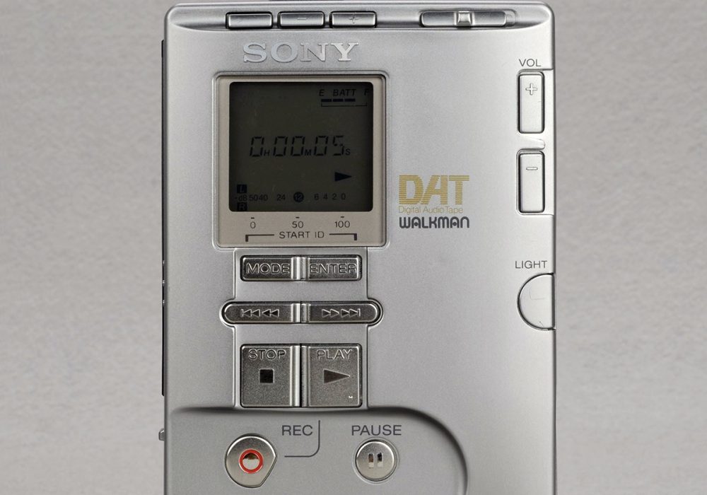 索尼 SONY TCD-D100 DAT随身听
