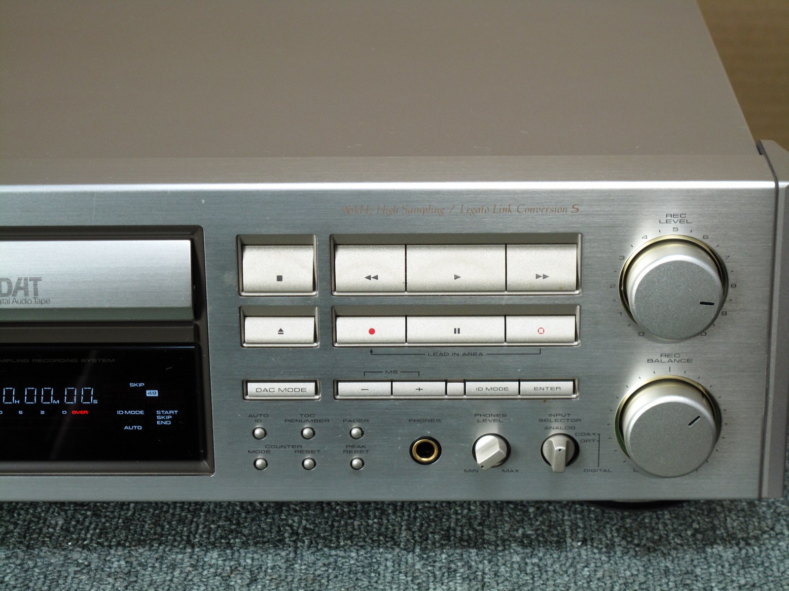 PIONEER D-07A DAT 播放/录音机– Lark Club