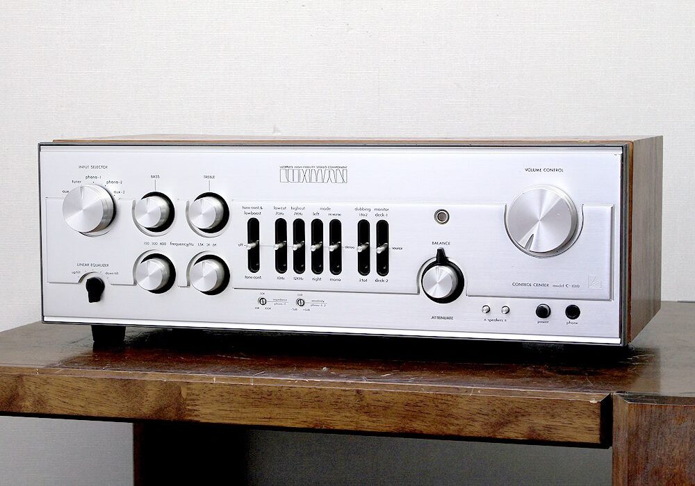 LUXMAN C-1010 功率放大器