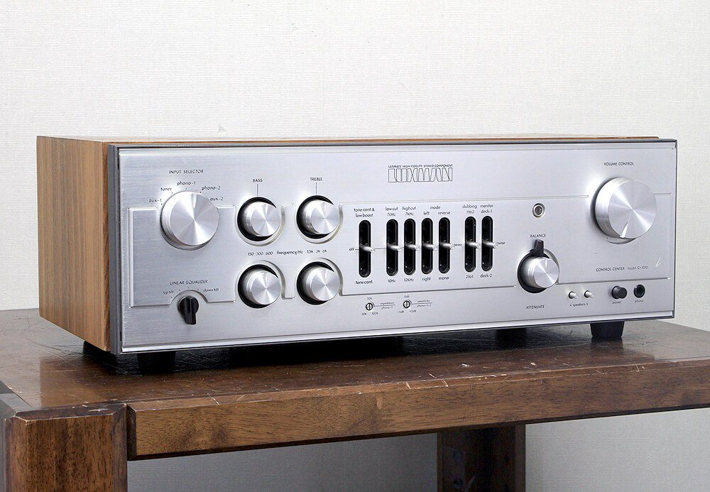 LUXMAN C-1010 功率放大器