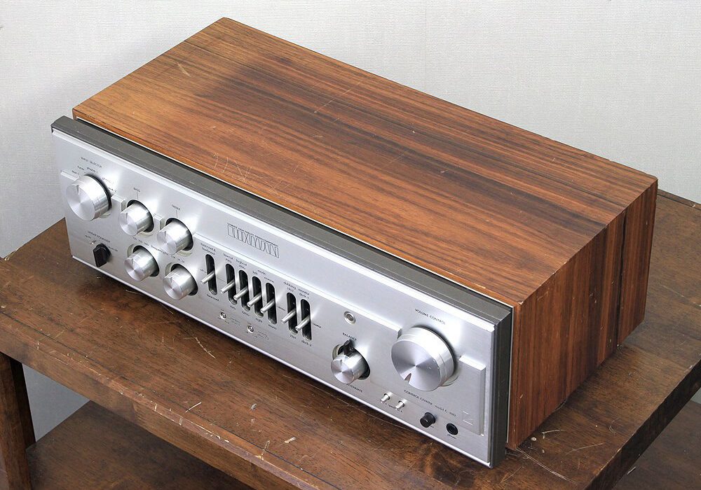 LUXMAN C-1010 功率放大器