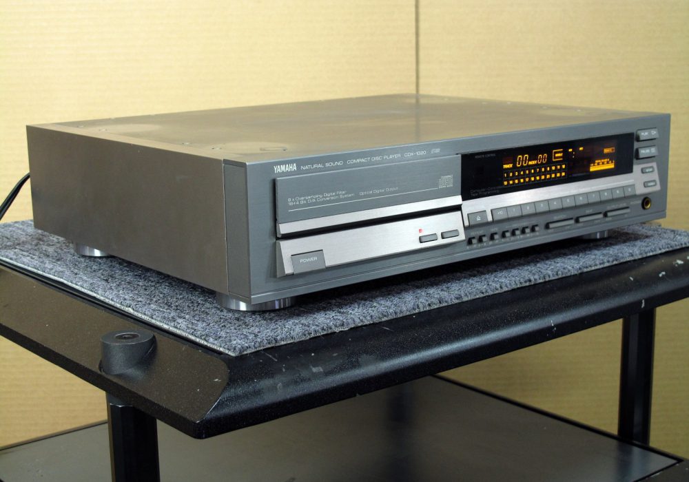 YAMAHA CDX-1020 CD播放机