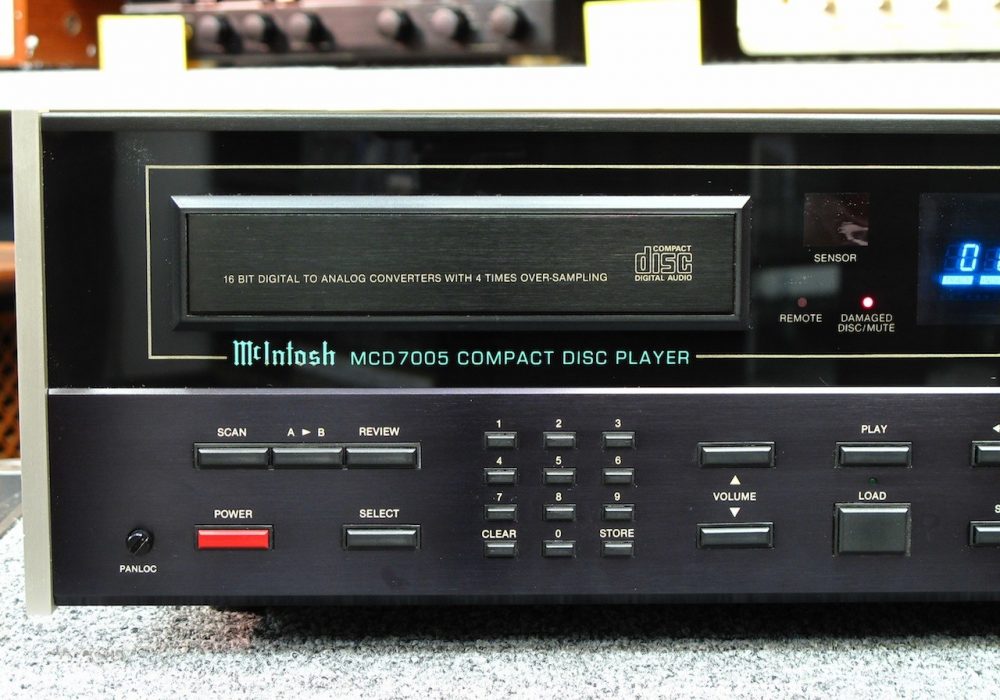 麦景图 Mcintosh MCD7005 CD播放机