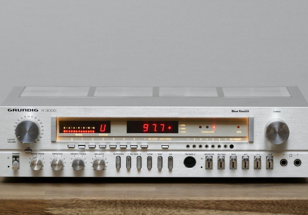 Grundig R-3000 立体声 收扩机