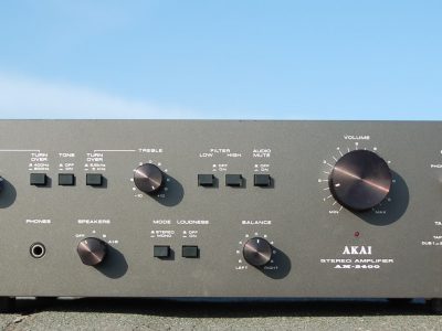 AKAI AM-2400 功率放大器