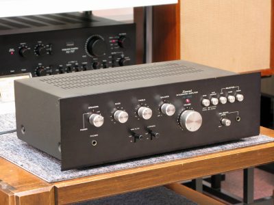 SANSUI AU-1500 功率放大器