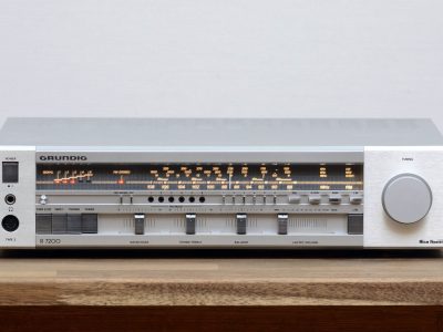 Grundig R-7200 收扩机