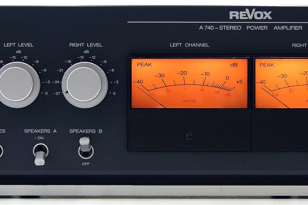 ReVox A740 功率放大器