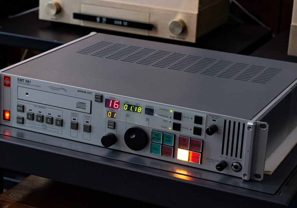 经典铭器：EMT 981 顶级专业电台版CD机