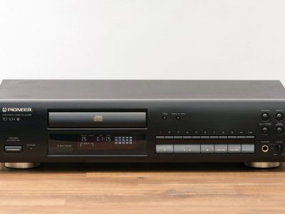先锋 PIONEER PD-104 CD-Player in schwarz