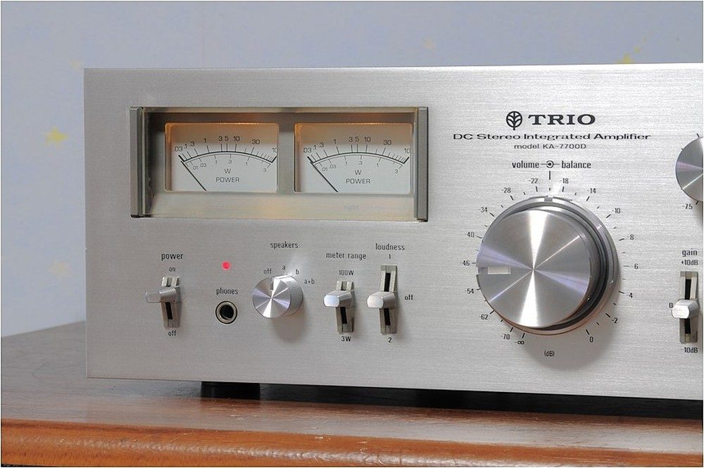 TRIO KA-7700D 功率放大器