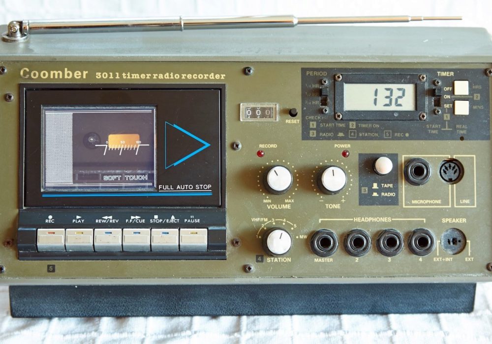 COOMBER 3011 CASSETTE PLAYER RECORDER