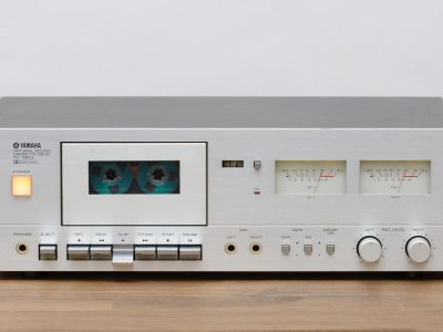 雅马哈 YAMAHA TC-320a Tapedeck / Kassettendeck in silber