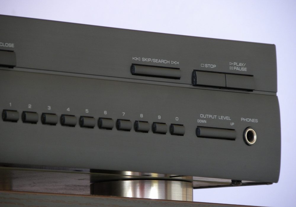 YAMAHA CDX-580 CD播放机