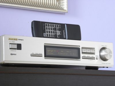 ONKYO Integra T-4711 FM Tuner 收音头