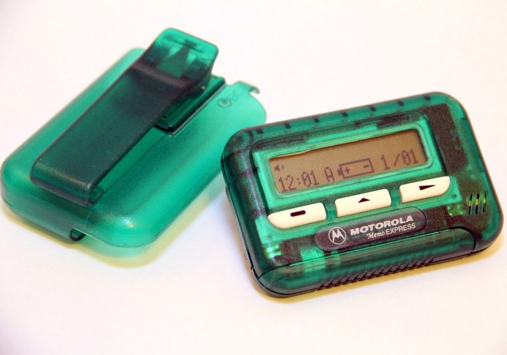 Motorola beeper pager memo bb lark club