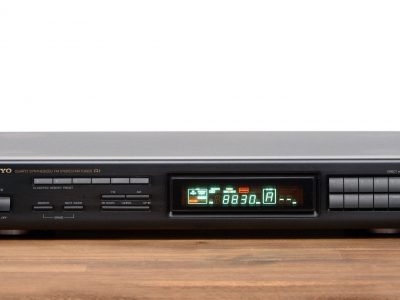 Onkyo T-4930 Synthesized FM Tuner 收音头