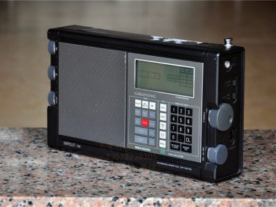 根德 Grundig Satellite 700 收音机