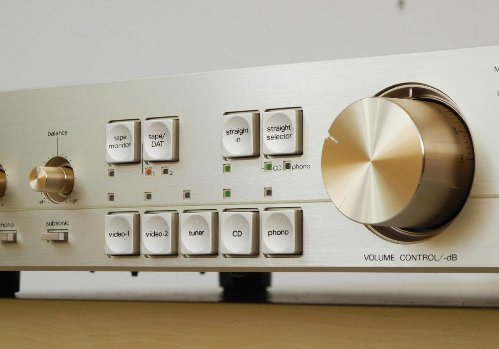 LUXMAN C-03 前级放大器