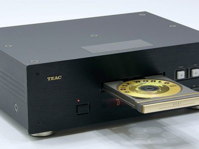 TEAC VRDS-10 Studio CD Player