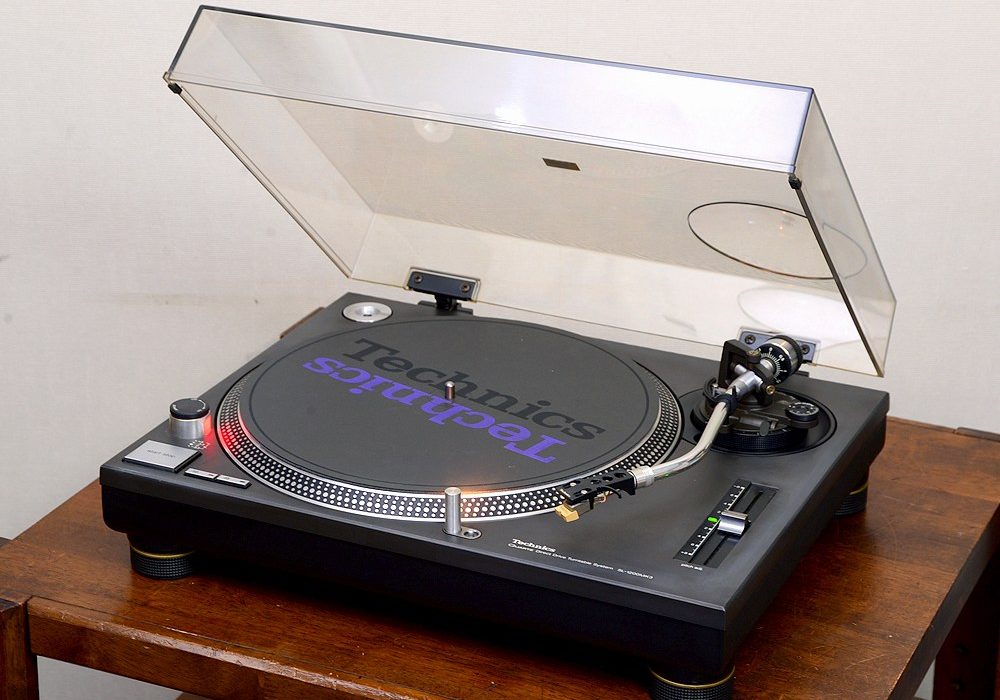 動作品 Technics テクニクス SL-1200mk3 ダイレクトドライブターンテーブル/レコードプレーヤー 針付