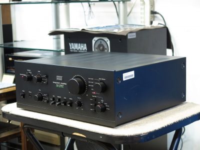 SANSUI AU-D907 功率放大器