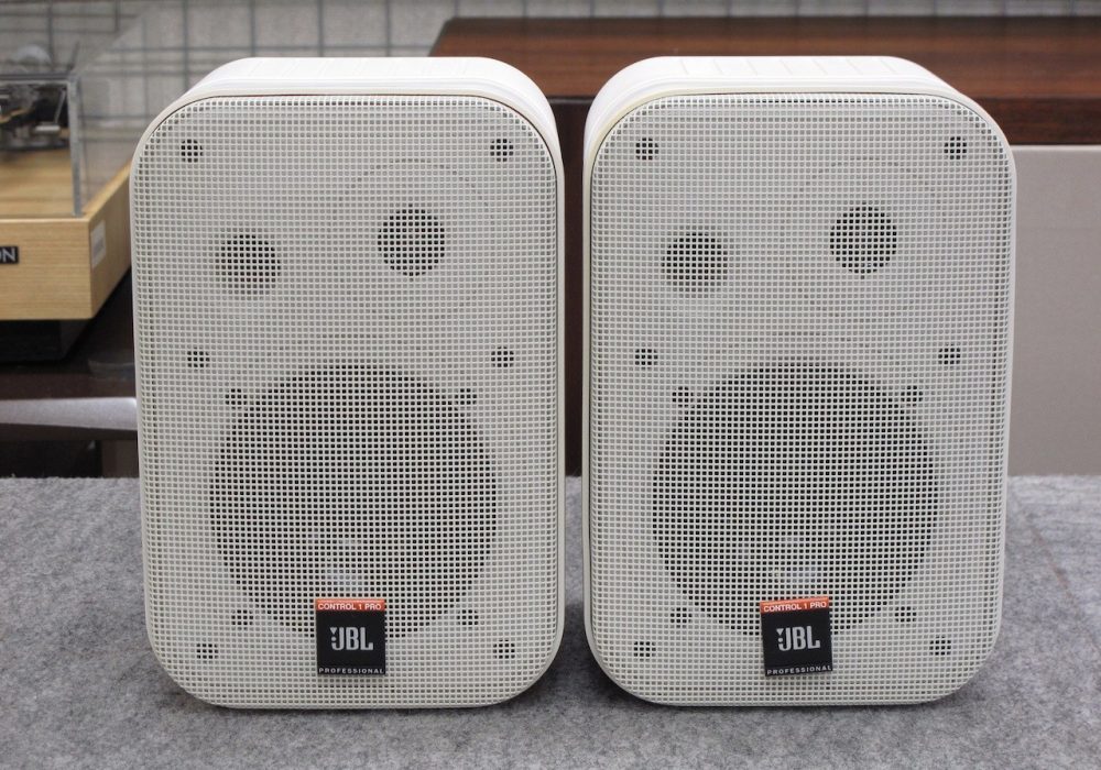 JBL Control 1 Pro 音箱