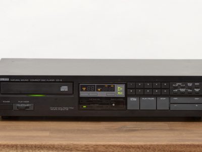 雅马哈 YAMAHA CD-2 CD-Player in schwarz