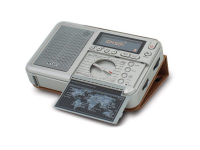 NEW ETON GRUNDIG EXECUTIVE TRAVELER SHORTWAVE RADIO