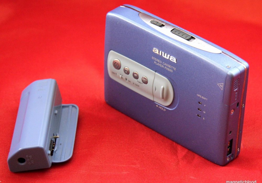 Very Rare 爱华 AIWA HS PX820 Blue Personal 磁带播放机 , restored, recap 100%