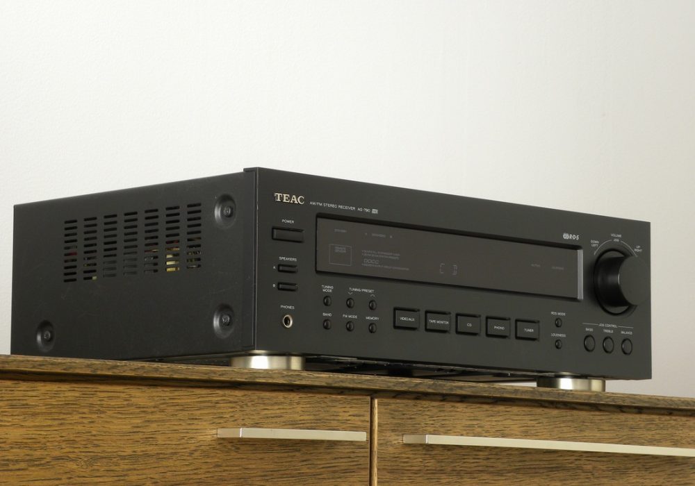 TEAC AG-790 AM/FM 收扩机