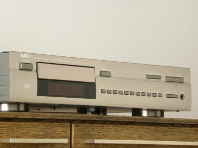 YAMAHA CDX-490 CD播放机