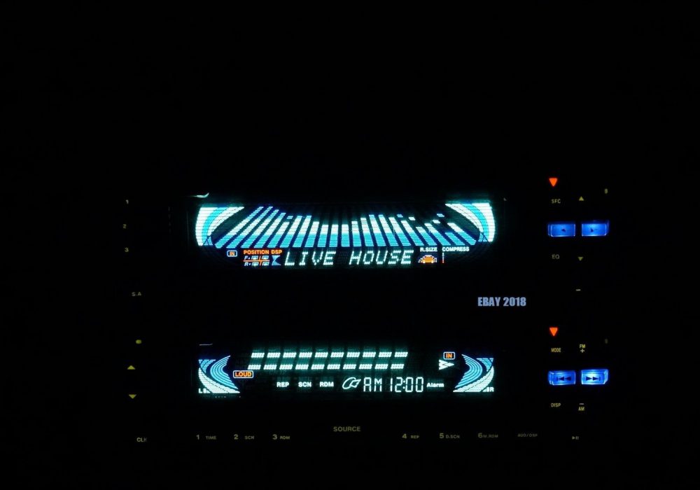 KENWOOD D707 & M707 MD/CD 车载播放机