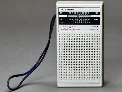 Toshiba RP-1150F FM/AM 迷你收音机