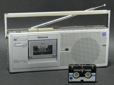 National RN-Z500 FM/AM 微型磁带收录机