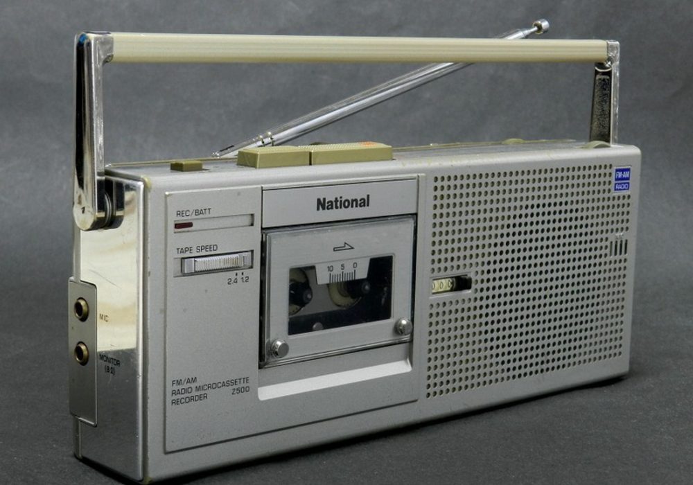 National RN-Z500 FM/AM 微型磁带收录机