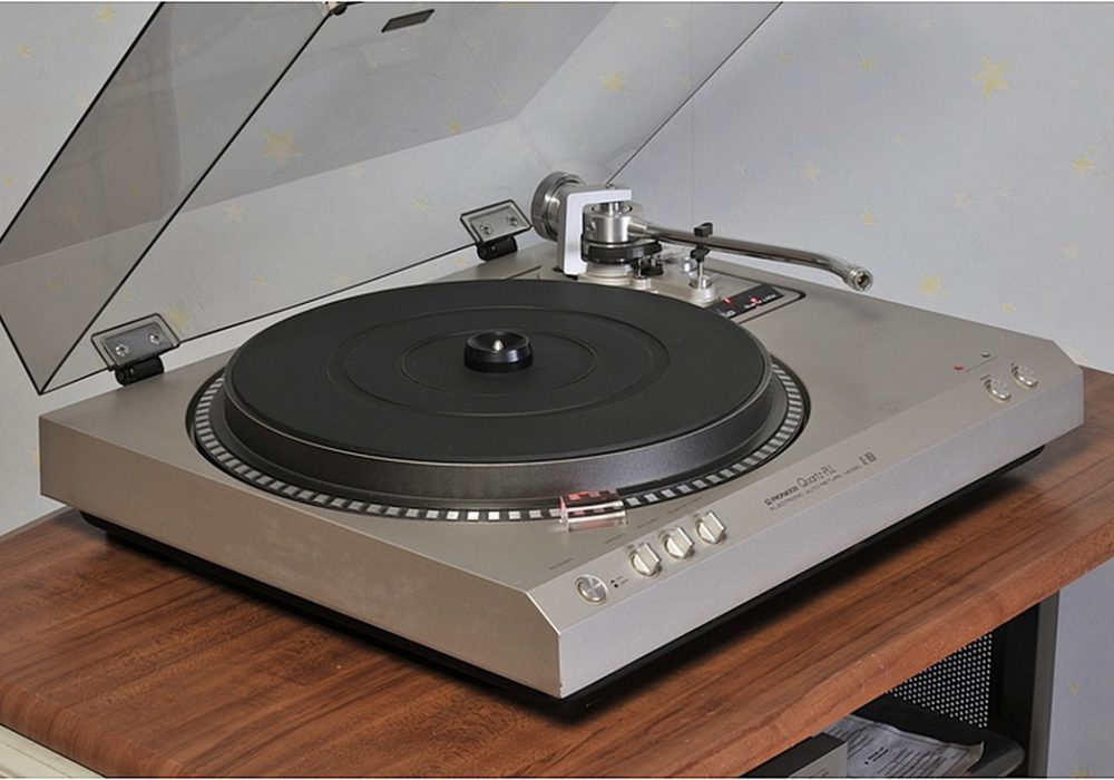 PIONEER XL-1650 黑胶唱机