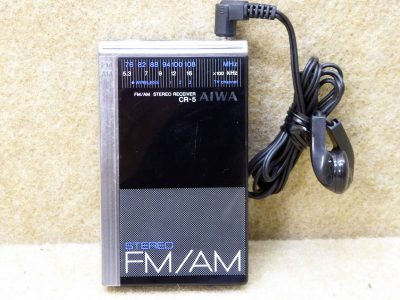 AIWA CR-5 FM/AM 迷你收音机