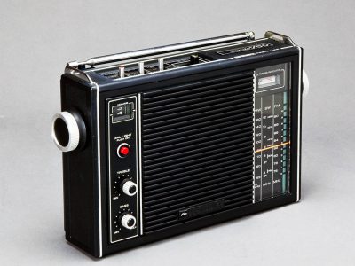 TOSHIBA MODEL RP750FT MW/SM/FM 收音机