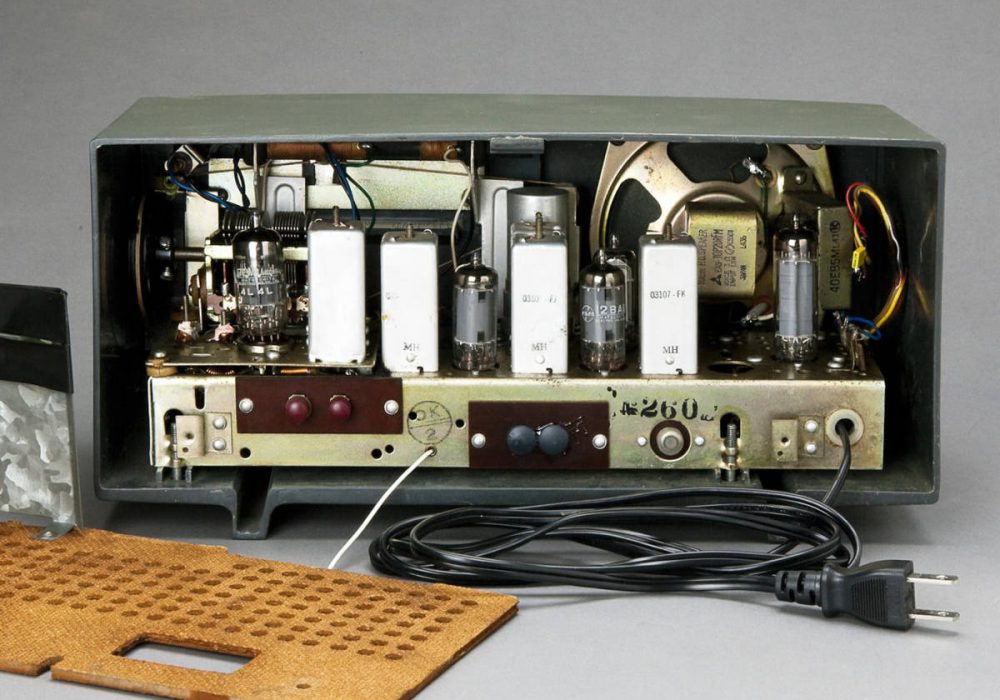 ビクター真空管ラジオ MODEL F-212 2BAND FM/MW 価値ある実用中古品！
