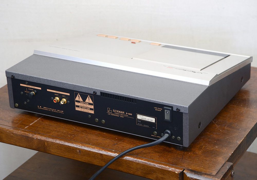 LUXMAN D-500 CD播放机