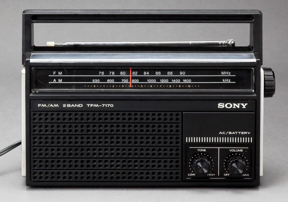 SONY TFM-7170 FM/AM 收音机